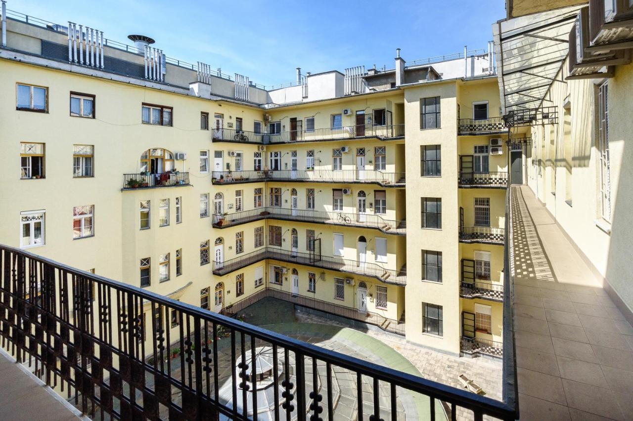 Rakoczi Road Central Location Budapest Exteriör bild